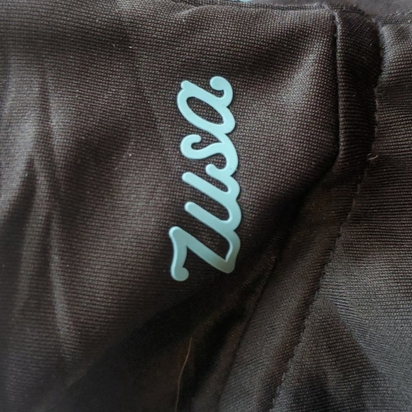 Zusa Black Influencer Quarter Pullover S NWT *flaw zipper - Picture 5 of 9